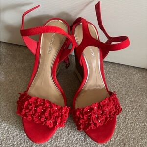 Gianni Bini Red Floral Heels